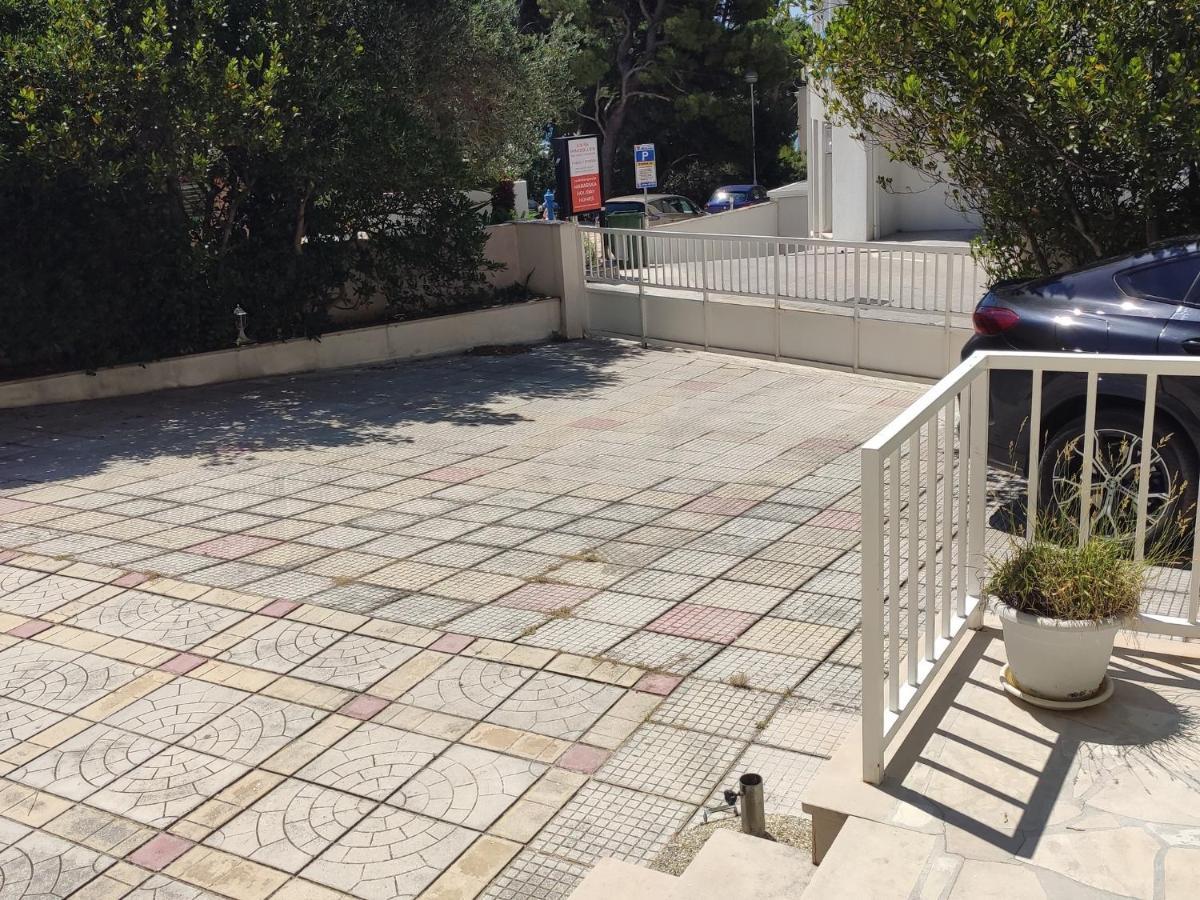 Apartments Ivo Makarska Bagian luar foto