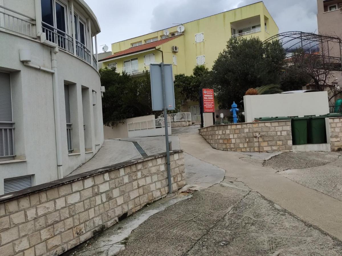 Apartments Ivo Makarska Bagian luar foto