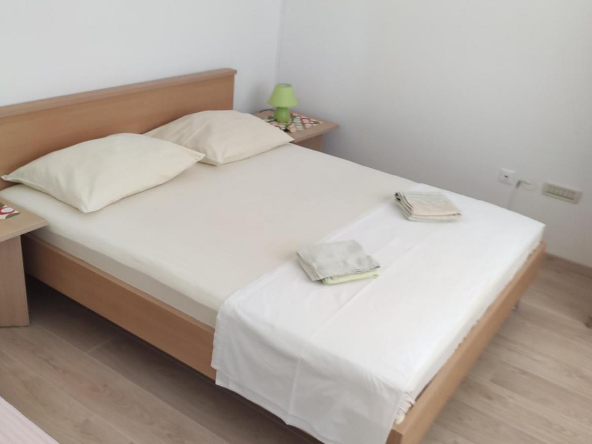 Apartments Ivo Makarska Bagian luar foto