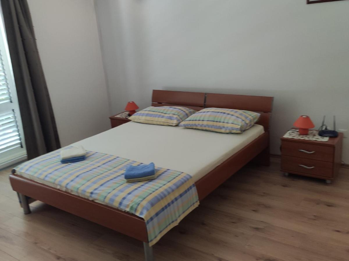 Apartments Ivo Makarska Bagian luar foto