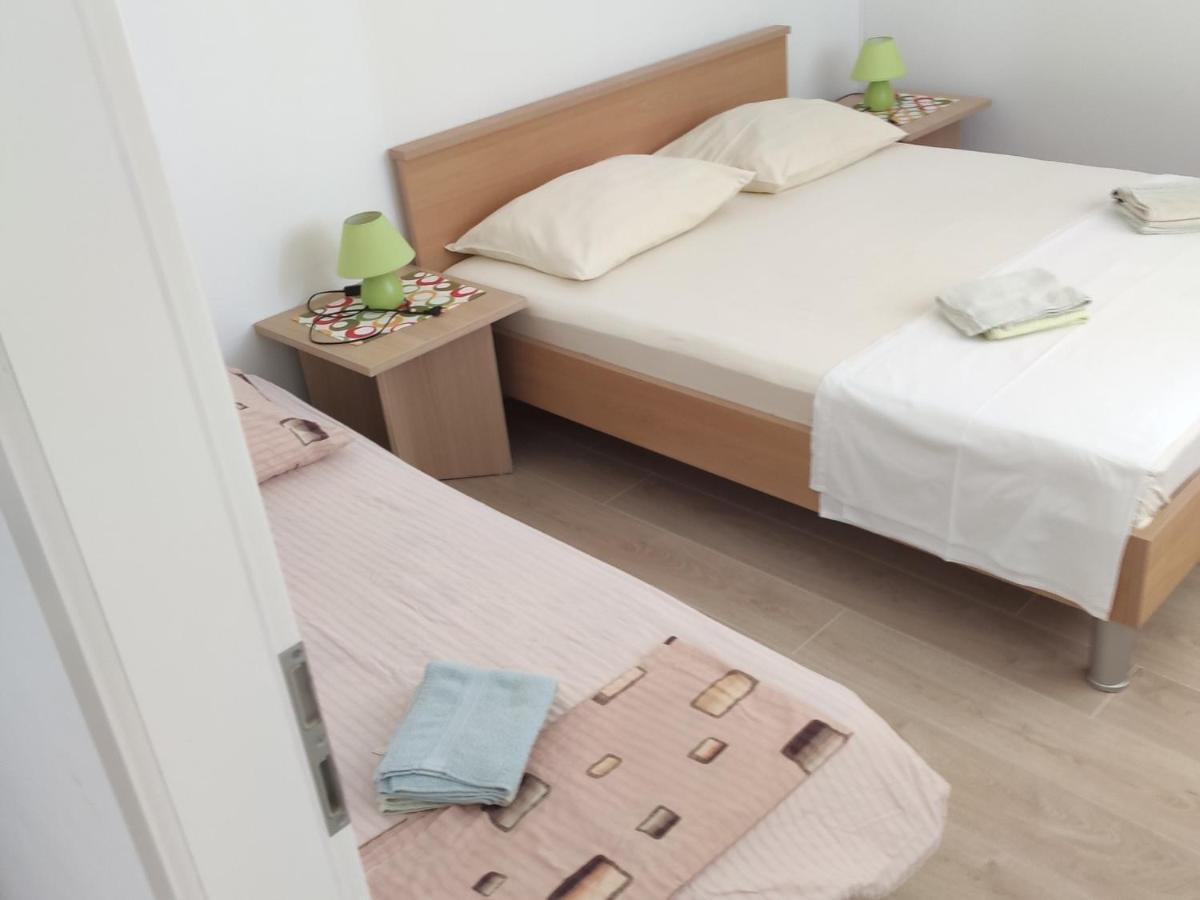 Apartments Ivo Makarska Bagian luar foto