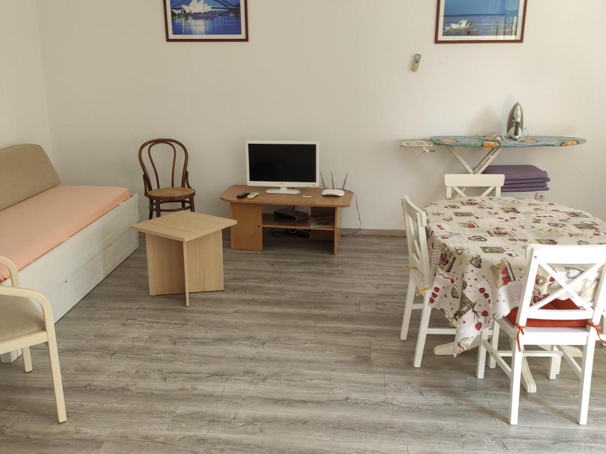 Apartments Ivo Makarska Bagian luar foto