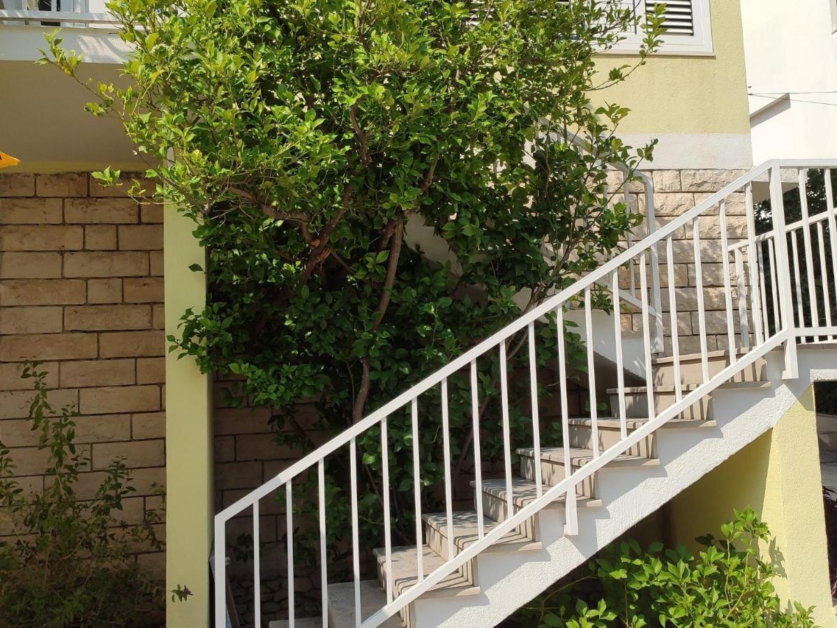 Apartments Ivo Makarska Bagian luar foto